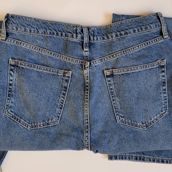 Forever 21  Women’s Destroyed Jeans - Picture 9 of 9